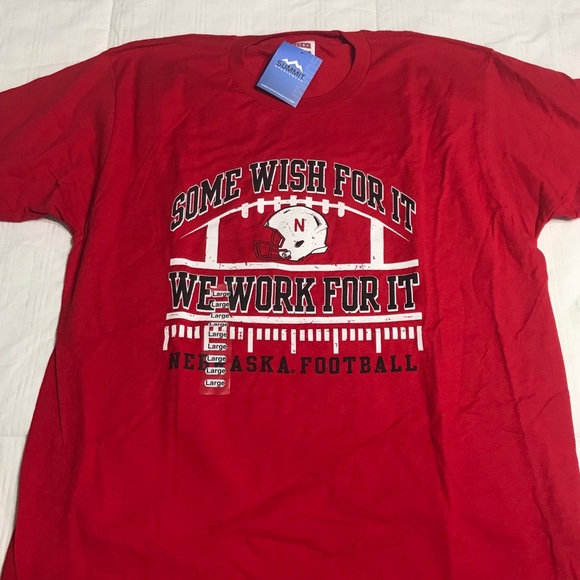 HUSKER T-SHIRT - Picture 1 of 1
